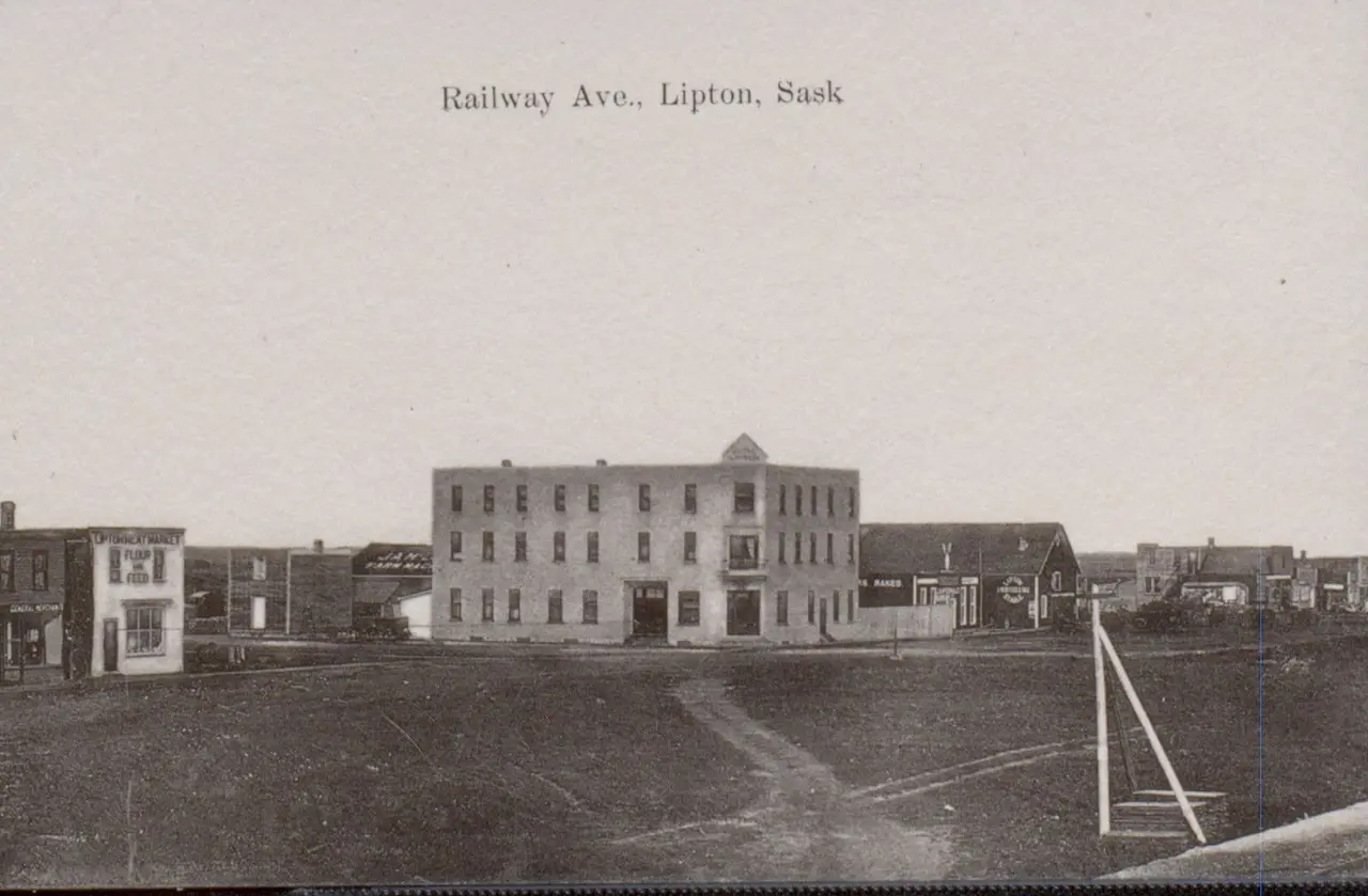 Railway Ave., Lipton, about 1911