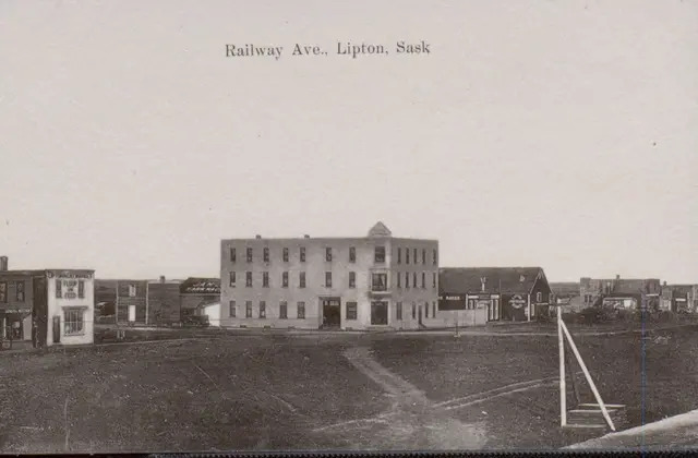 Railway Ave., Lipton